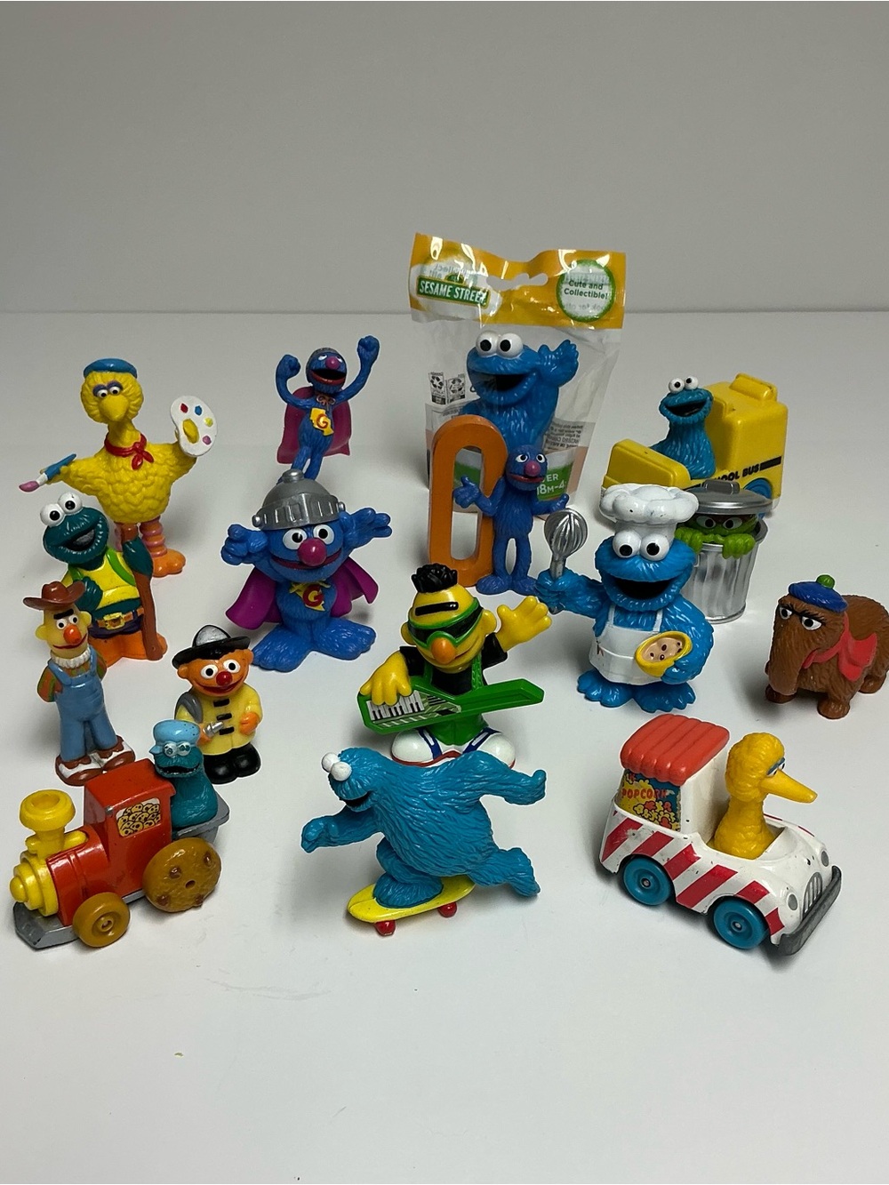 Sesame Street Figures Bert Ernie Cookie Monster Big Bird Snuffleupagus Oscar